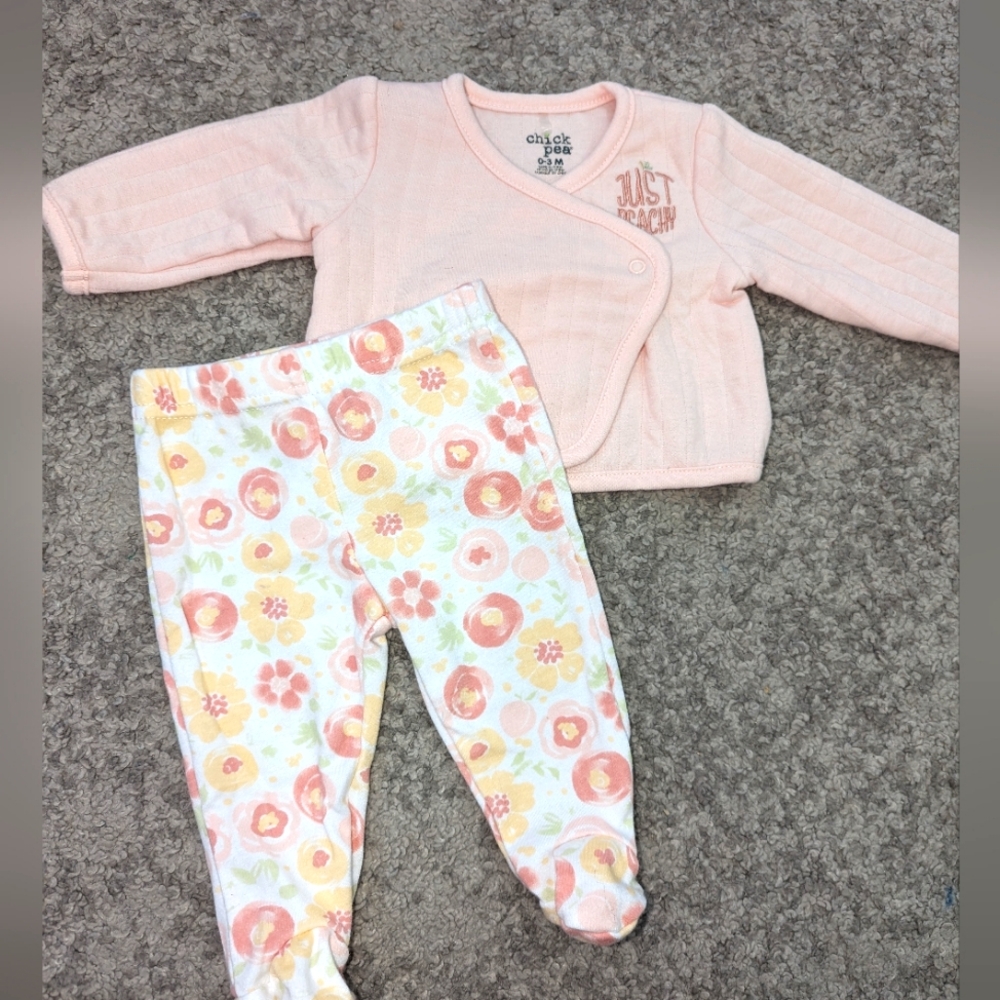 Chick Pea 2pc baby girl outfit. Pull over sweater.